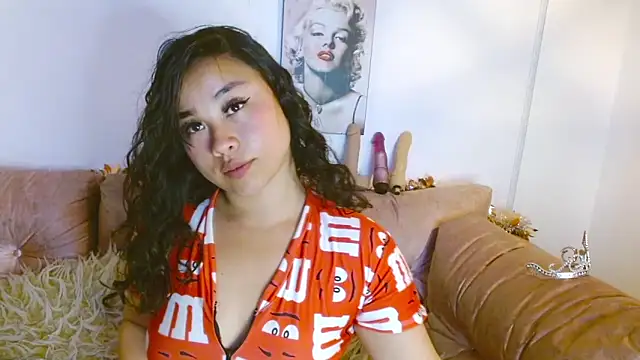 Snapshot of hinataleecs chatting on 12-27-24, 11:42 hinataleecs online show from 12-27-24, 11:42