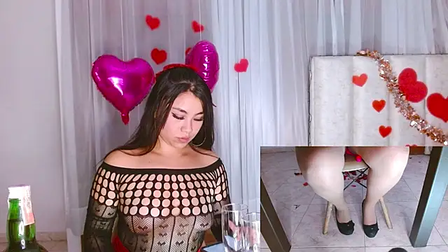 Snapshot of hinataleecs chatting on 02-15-25, 05:19 hinataleecs online show from 02-15-25, 05:19