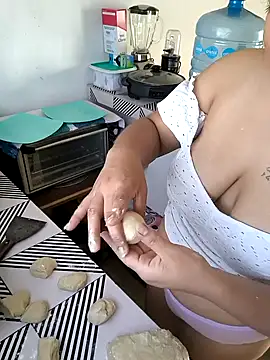 EmpaticBolillo online show from 01-12-26, 02:55