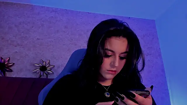 Snapshot of LorenaStevens chatting on 10-13-25, 12:49 LorenaStevens online show from 10-13-25, 12:49