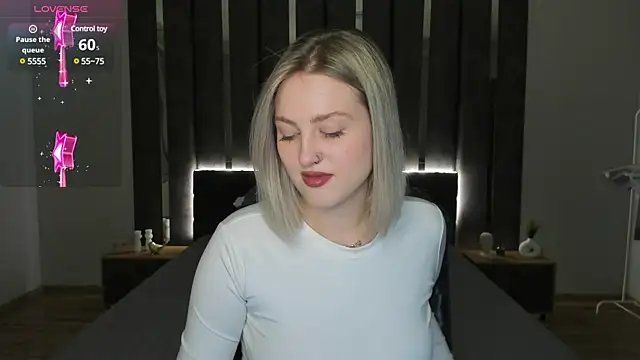 Snapshot of _Sarah_Soul_ chatting on 02-01-25, 12:51 Sarah Soul online show from 02-01-25, 12:51