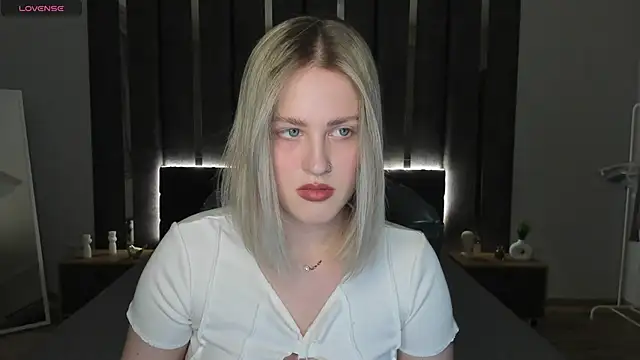 Snapshot of _Sarah_Soul_ chatting on 02-05-25, 12:42 Sarah Soul online show from 02-05-25, 12:42