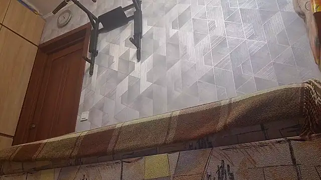 Snapshot of EstrellaWalters chatting on 10-15-25, 07:41 EstrellaWalters online show from 10-15-25, 07:41