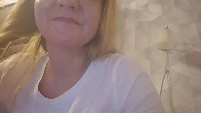 Snapshot of EstrellaWalters chatting on 11-08-25, 05:56 EstrellaWalters online show from 11-08-25, 05:56