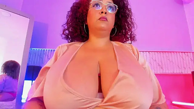 Snapshot of MaraaSweett chatting on 03-01-25, 03:21 MaraaSweett online show from 03-01-25, 03:21