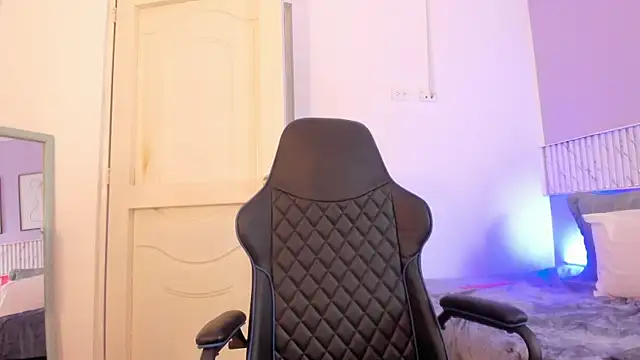 Snapshot of MaraaSweett chatting on 03-15-25, 03:51 MaraaSweett online show from 03-15-25, 03:51