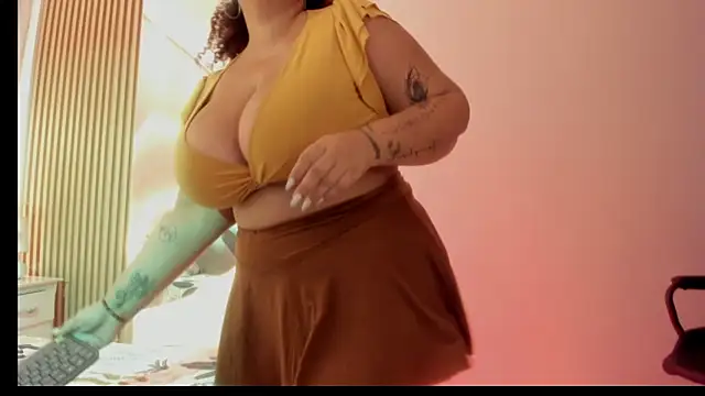 Snapshot of MaraaSweett chatting on 11-27-25, 02:57 MaraaSweett online show from 11-27-25, 02:57