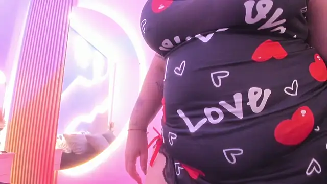 Snapshot of MaraaSweett chatting on 01-10-26, 02:13 MaraaSweett online show from 01-10-26, 02:13