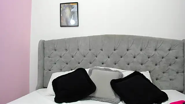 Snapshot of Valesskahall chatting on 12-04-24, 12:03 Valesskahall online show from 12-04-24, 12:03