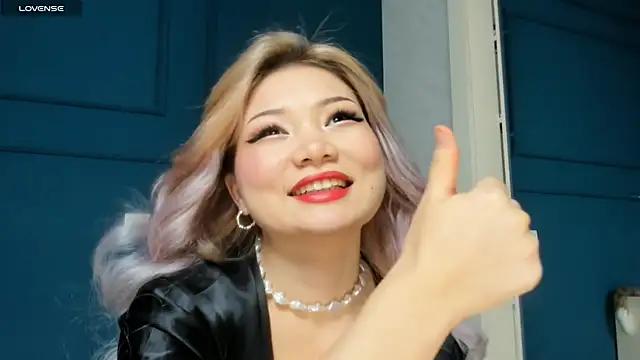 Xiao Mei  online show from 12-29-24, 02:27