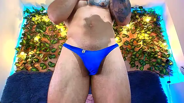 Snapshot of alexander_collin02 chatting on 10-17-25, 12:41 alexander collin02 online show from 10-17-25, 12:41