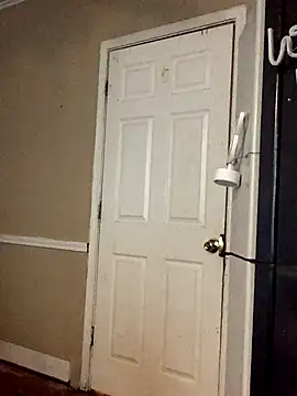 Snapshot of yosparky chatting on 10-02-25, 11:23 yosparky online show from 10-02-25, 11:23