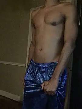 Snapshot of yosparky chatting on 10-05-25, 01:04 yosparky online show from 10-05-25, 01:04