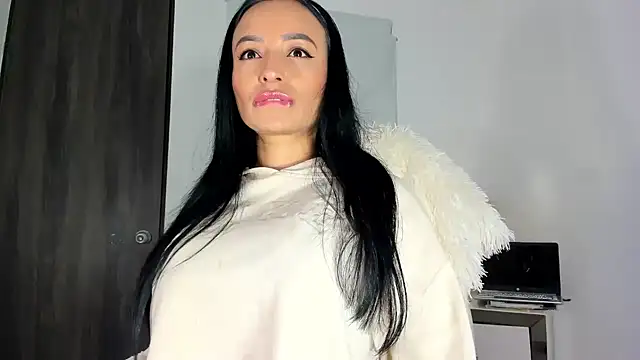 Snapshot of alexa_tobar chatting on 07-20-26, 11:29 alexa tobar online show from 07-20-26, 11:29