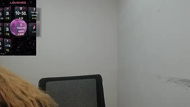 Snapshot of FENIX_LUXURY chatting on 12-30-24, 01:15 FENIX LUXURY online show from 12-30-24, 01:15