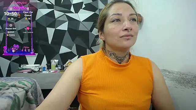 Snapshot of FENIX_LUXURY chatting on 12-23-25, 12:19 FENIX LUXURY online show from 12-23-25, 12:19