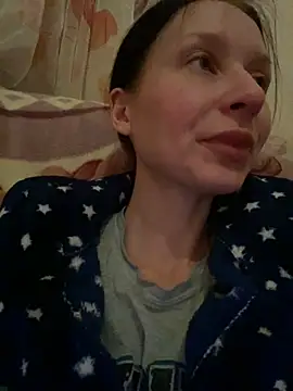 Snapshot of Starry_Siren chatting on 12-13-24, 04:05 Starry Siren online show from 12-13-24, 04:05