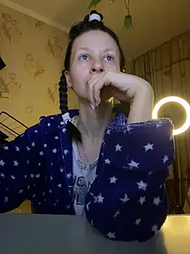 Snapshot of Starry_Siren chatting on 02-11-25, 09:14 Starry Siren online show from 02-11-25, 09:14