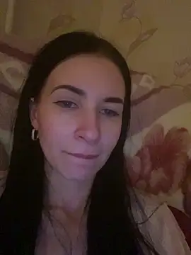 Starry Siren online show from 12-18-25, 05:52