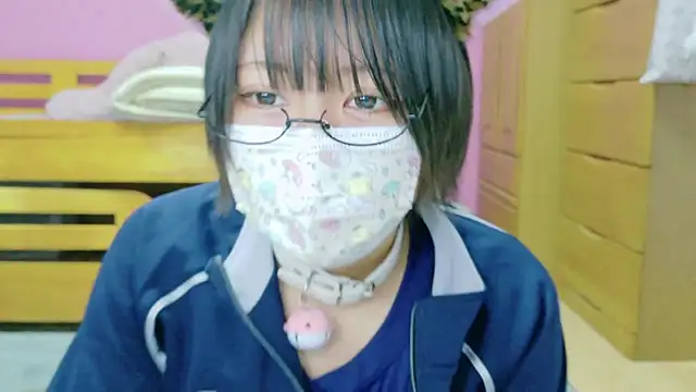 Snapshot of _usya_2525 chatting on 02-22-25, 03:47 usya 2525 online show from 02-22-25, 03:47