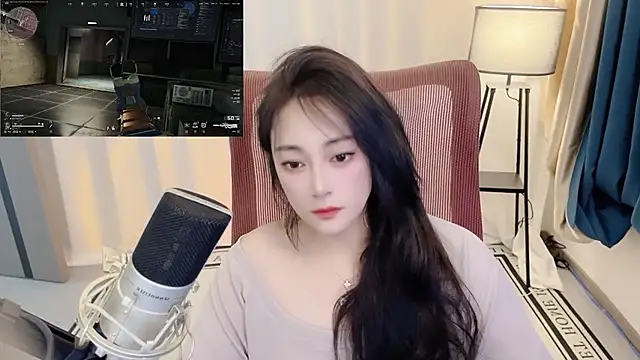 Snapshot of Daisy-77 chatting on 06-12-26, 01:43 Daisy-77 online show from 06-12-26, 01:43