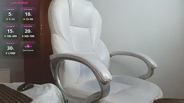 Snapshot of cintia_hills chatting on 03-05-25, 07:16 cintia hills online show from 03-05-25, 07:16