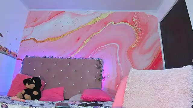 Daisy  rose online show from 02-04-25, 05:12