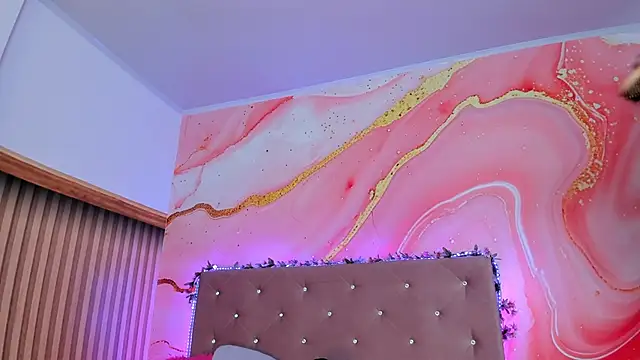 Daisy  rose online show from 02-18-25, 11:00