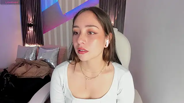 emily layton online show from 02-10-25, 02:37