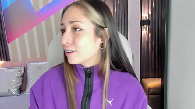 emily layton online show from 10-14-25, 02:40