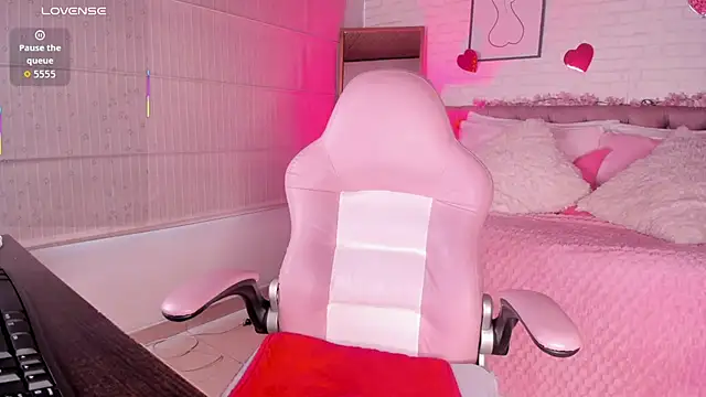 Snapshot of _Abby_23_ chatting on 03-01-26, 01:24 Abby 23 online show from 03-01-26, 01:24