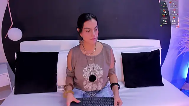 Ada Monroe10 online show from 04-30-26, 01:39