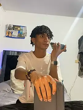 derreck models online show from 02-12-26, 03:12