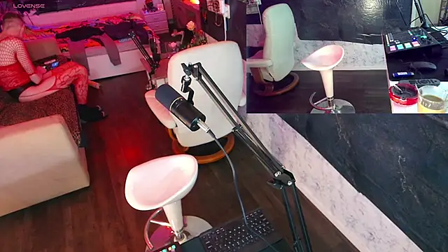 Doggyray44 online show from 12-21-24, 01:10