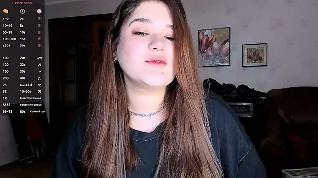 Snapshot of July_Slowdive chatting on 03-07-25, 07:30 July Slowdive online show from 03-07-25, 07:30