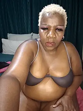 Snapshot of dirasweetlipsxx chatting on 12-16-25, 10:15 dirasweetlipsxx online show from 12-16-25, 10:15