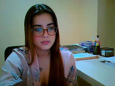 Snapshot of maliamiller chatting on 09-12-25, 09:37 maliamiller online show from 09-12-25, 09:37