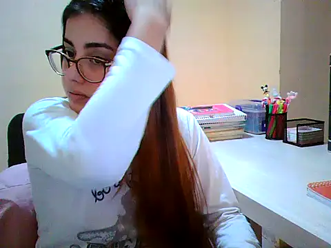 Snapshot of maliamiller chatting on 10-02-25, 04:30 maliamiller online show from 10-02-25, 04:30