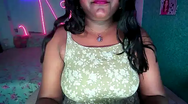 expression queen online show from 03-09-25, 03:05