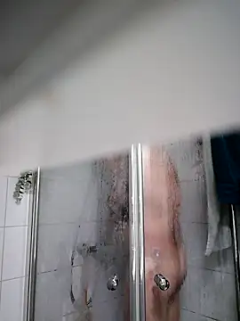 Snapshot of Tommi3720 chatting on 03-17-25, 09:55 Tommi3720 online show from 03-17-25, 09:55