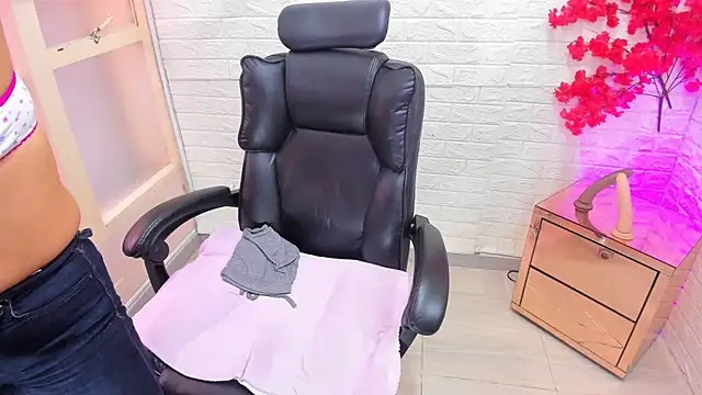 Aisha 09 online show from 03-12-26, 03:51