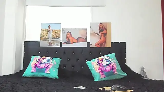 Snapshot of doll_celeste20 chatting on 02-13-25, 07:52 doll celeste20 online show from 02-13-25, 07:52