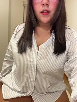 Snapshot of kittyfresita chatting on 07-05-26, 03:45 kittyfresita online show from 07-05-26, 03:45