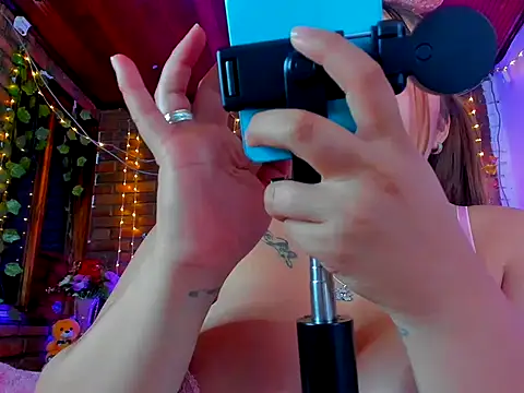 dulcevegga online show from 10-12-25, 01:37