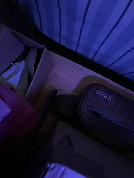 jovenestraviesos online show from 11-14-25, 10:07