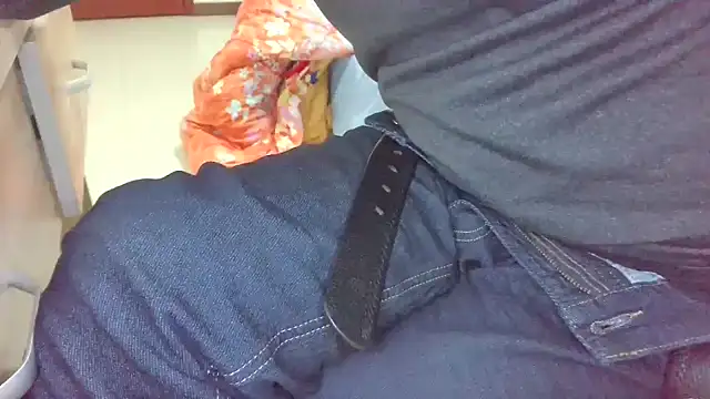 huzi518 online show from 03-18-25, 09:53