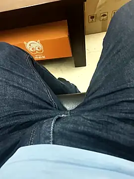 huzi518 online show from 09-15-25, 06:13