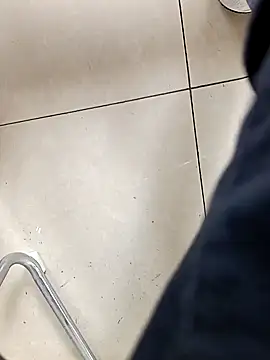 huzi518 online show from 11-10-25, 03:27