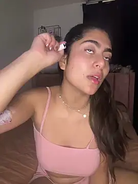 Snapshot of miakhalifaaa_ chatting on 12-14-24, 06:35 miakhalifaaa online show from 12-14-24, 06:35