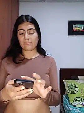 miakhalifaaa  online show from 07-17-26, 11:53